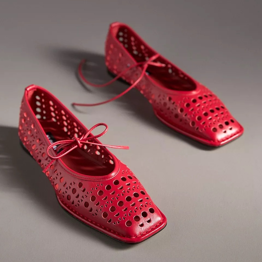 ALOHAS Red Perforated Leather Lace-Up Flats